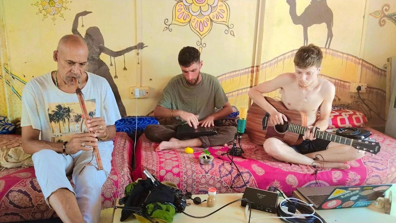 Hostel Little Prince Home Stay Jaisalmer Bagian luar foto