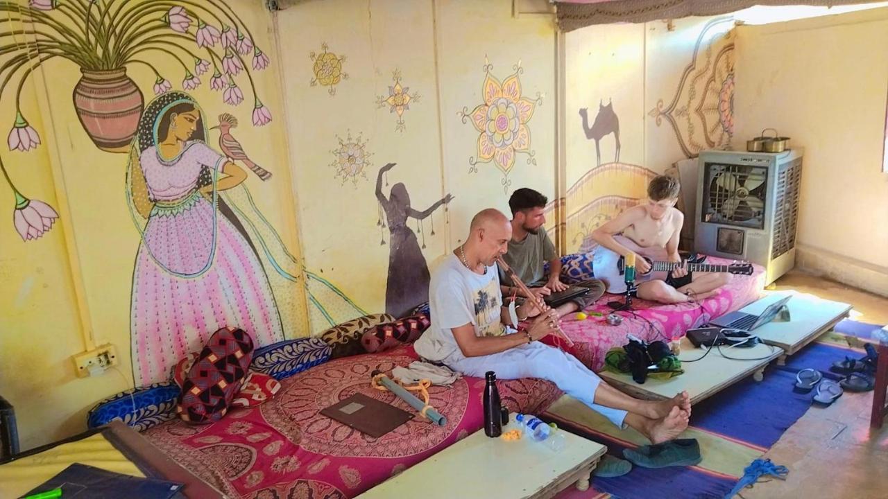 Hostel Little Prince Home Stay Jaisalmer Bagian luar foto