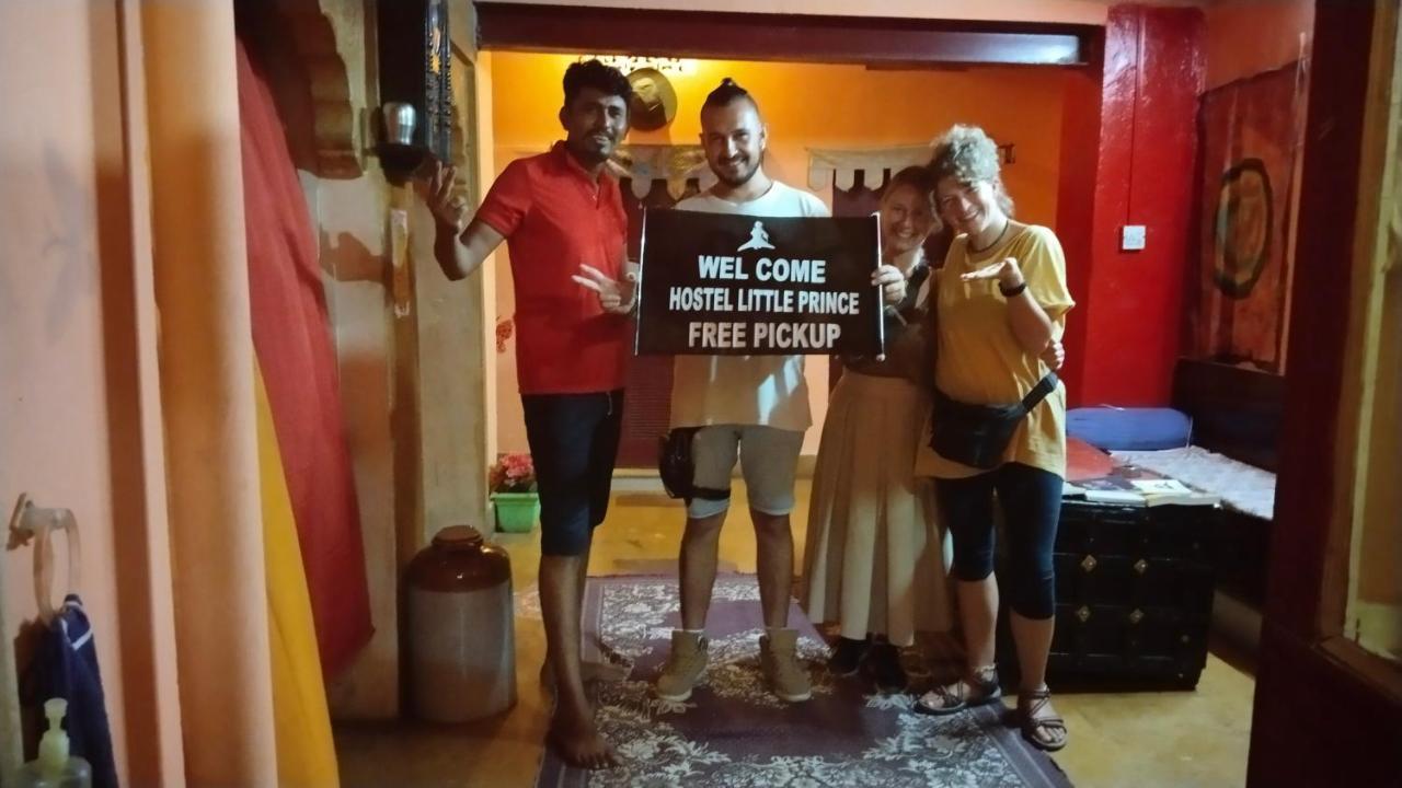 Hostel Little Prince Home Stay Jaisalmer Bagian luar foto