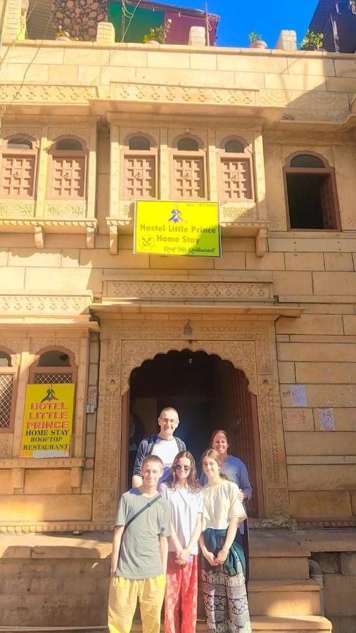 Hostel Little Prince Home Stay Jaisalmer Bagian luar foto