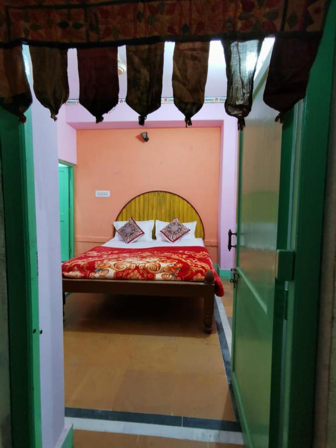 Hostel Little Prince Home Stay Jaisalmer Bagian luar foto