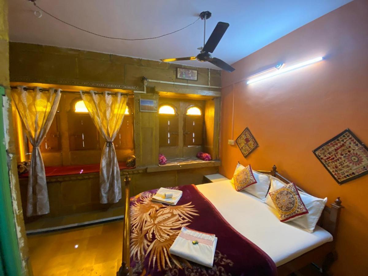 Hostel Little Prince Home Stay Jaisalmer Bagian luar foto