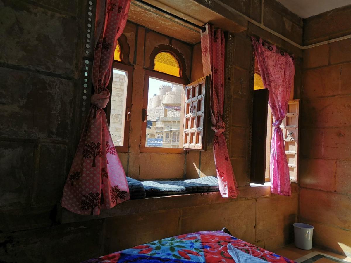 Hostel Little Prince Home Stay Jaisalmer Bagian luar foto