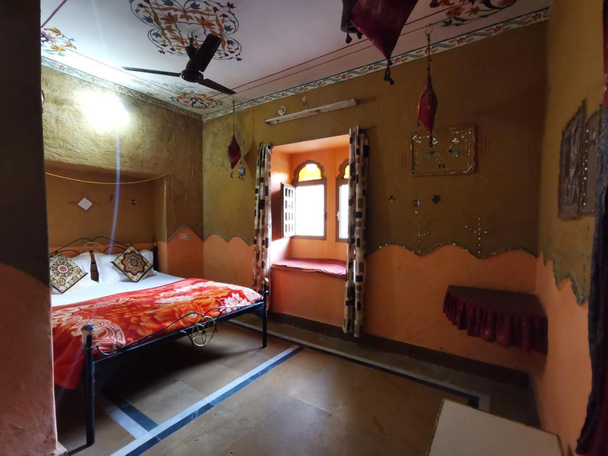 Hostel Little Prince Home Stay Jaisalmer Bagian luar foto