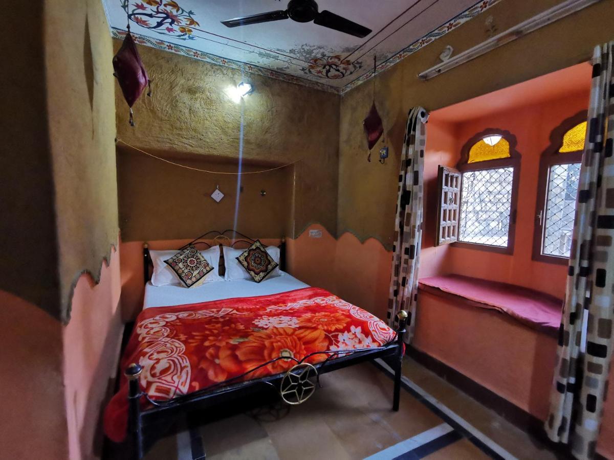 Hostel Little Prince Home Stay Jaisalmer Bagian luar foto