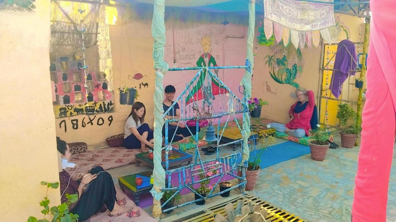 Hostel Little Prince Home Stay Jaisalmer Bagian luar foto